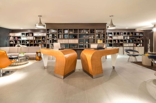 Deluxe King Room Near Trendz Global MIA 7 Luxury Bookings