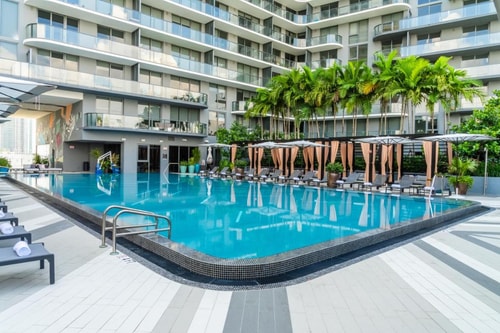 Double Room Near Target MIA 14 Luxury Bookings