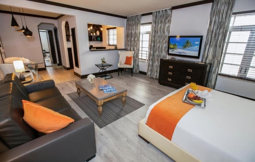 Studio Near Jackie Gleason Theater MIA 3 Luxury Bookings