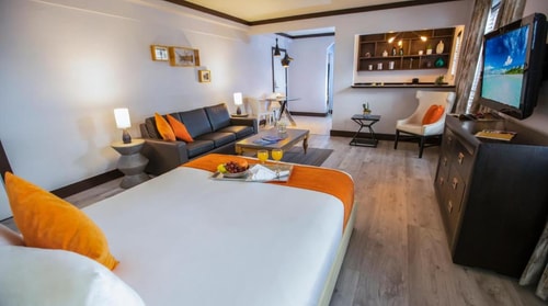 Studio Near Jackie Gleason Theater MIA 1 Luxury Bookings