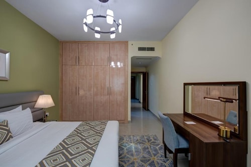 One Bedroom Apartment Walk from Mashreq Metro STN 2 Luxury Bookings