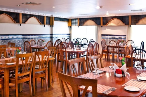 Classic Room Near Baniyas Metro By Luxury 5 Luxury Bookings