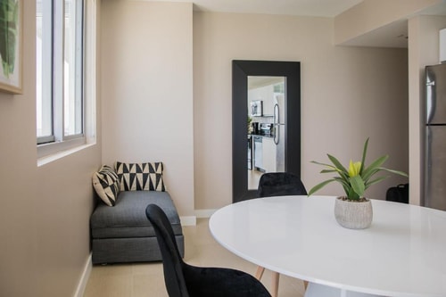 One Bedroom  Near Allison Park MIA 5 Luxury Bookings