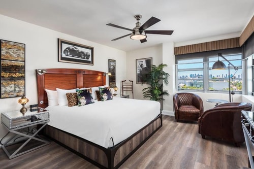 King Room Near HDE Club Miami Nightlife MIA 3 Luxury Bookings