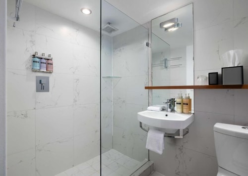Queen or Twin Bed Room Near Citi Bike MIA 4 Luxury Bookings