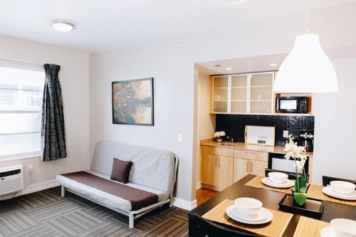 Queen Suite Near Clean Machine MIA 1 Luxury Bookings