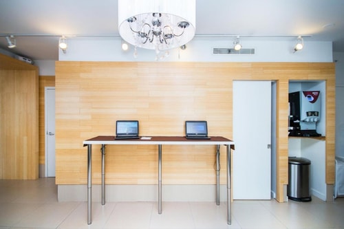 Queen Suite Near Clean Machine MIA 14 Luxury Bookings