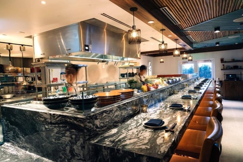 King Room Near Starbucks MIA 8 Luxury Bookings