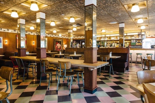 King Room Near Starbucks MIA 6 Luxury Bookings