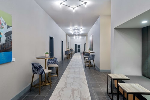 One Bedroom Suite Near Hooters ORL 9 Luxury Bookings