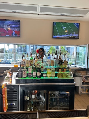 One Bedroom Suite Near Hooters ORL 10 Luxury Bookings