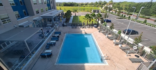 One Bedroom Suite Near Hooters ORL 14 Luxury Bookings
