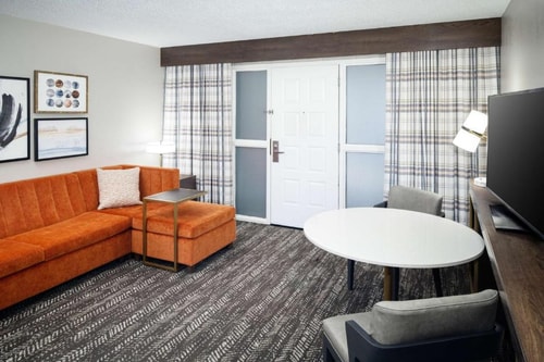 One Bedroom King Suite Near You Fit Gyms ORL 4 Luxury Bookings