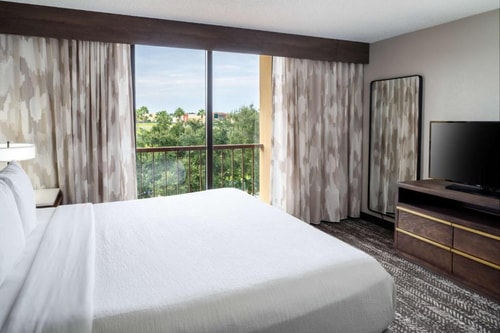 One Bedroom King Suite Near You Fit Gyms ORL Luxury Bookings