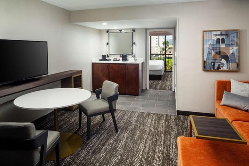 One Bedroom King Suite Near You Fit Gyms ORL 3 Luxury Bookings