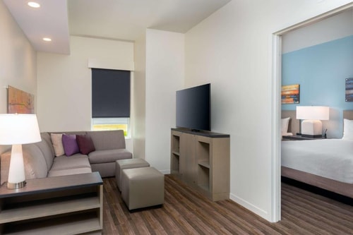 One Bedroom Suite Near Hooters ORL 15 Luxury Bookings