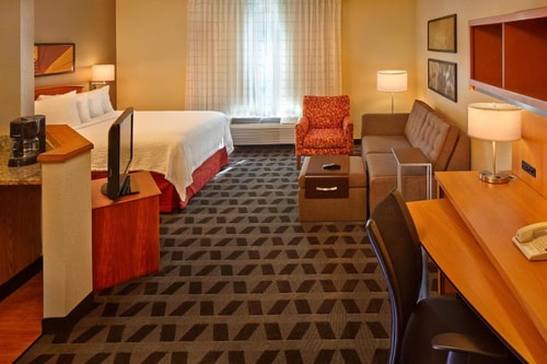 Deluxe Queen Studio Near Lake Ebby ORL 1 Luxury Bookings