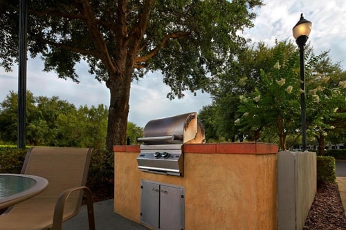 Deluxe Queen Studio Near Lake Ebby ORL 11 Luxury Bookings