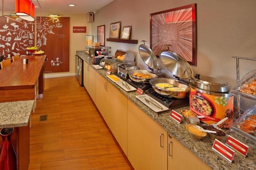 Deluxe Queen Studio Near Lake Ebby ORL 10 Luxury Bookings