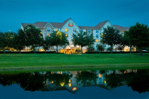Deluxe Queen Studio Near Lake Ebby ORL 12 Luxury Bookings