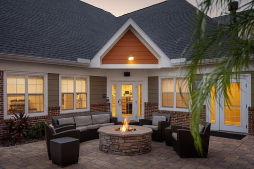 King Studio Near Lake Ebby ORL 8 Luxury Bookings