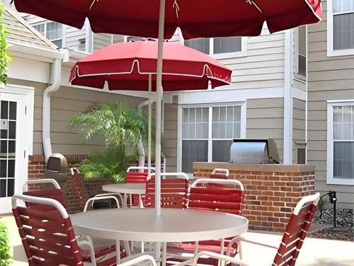 King Studio Near Lake Ebby ORL 9 Luxury Bookings