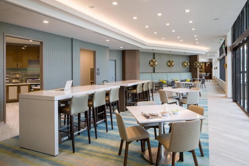 One Bedroom King Suite Near Trader Joes MIA 10 Luxury Bookings