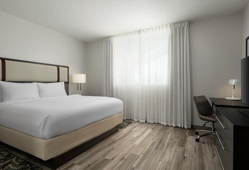 King Suite Near Xima Enterprise Inc MIA Luxury Bookings