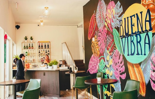 Superior King Room Near Soundscape Park MIA 9 Luxury Bookings