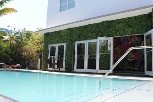 Superior King Room Near Soundscape Park MIA 12 Luxury Bookings