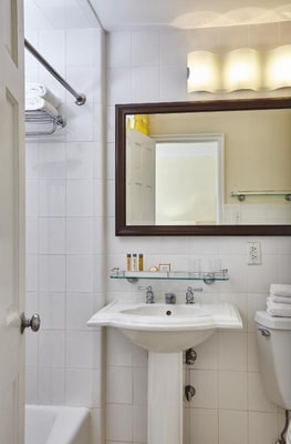 Standard Double Room Near Neiman Marcus MIA 4 Luxury Bookings