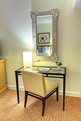 Standard Double Room Near Neiman Marcus MIA 3 Luxury Bookings