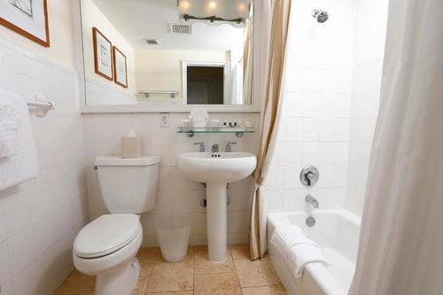 Standard Double Room Near Neiman Marcus MIA 5 Luxury Bookings