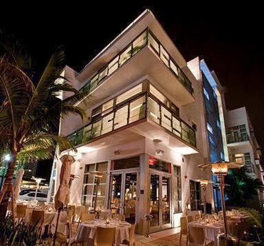Prime King Room Near Pura Vida MIA 11 Luxury Bookings
