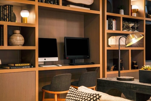 One Bedroom Queen Suite Near Starbucks MIA 7 Luxury Bookings