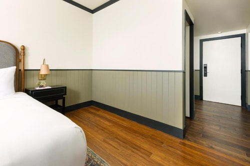 King Room Near Jewish Museum of Florida MIA 1 Luxury Bookings