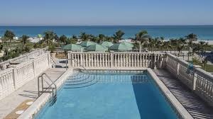 Deluxe Studio Near Walgreens MIA 12 Luxury Bookings