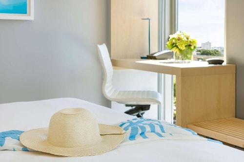 Standard King Room Near Avis Car Rental MIA 4 Luxury Bookings