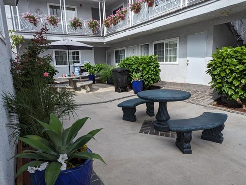 Queen Room Near Hotchkiss Park LA 7 Luxury Bookings