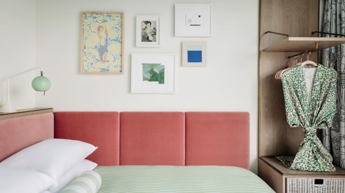 Standard Queen Room Near Vans MIA 2 Luxury Bookings