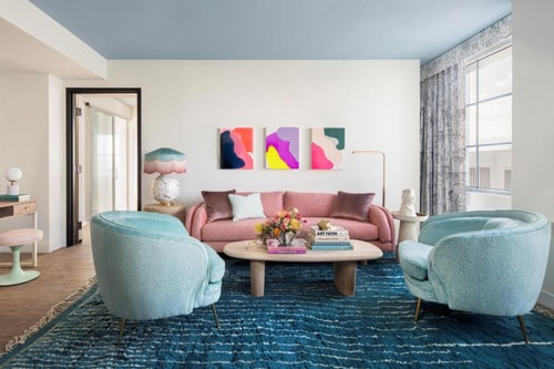 Standard Queen Room Near Vans MIA 4 Luxury Bookings