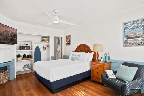 Classic Queen Room Near Ocean View Park LA 1 Luxury Bookings