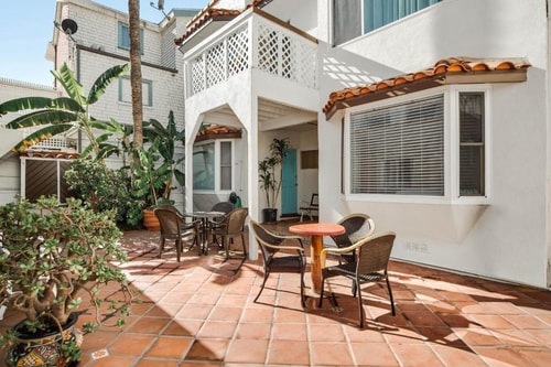 Classic Queen Room Near Ocean View Park LA 6 Luxury Bookings