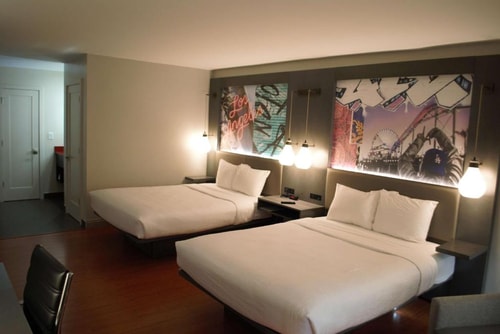 King Room Near Ord and Yale Street Park LA 2 Luxury Bookings