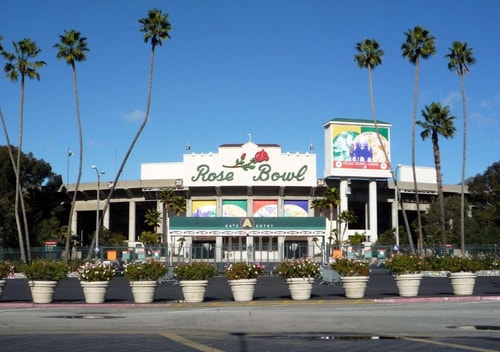 King Room Near Ord and Yale Street Park LA 14 Luxury Bookings