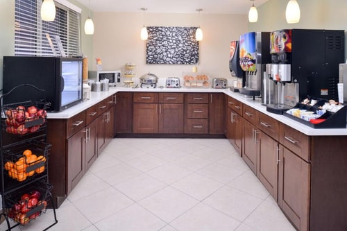 King Room Near Lafayette Park LA 10 Luxury Bookings