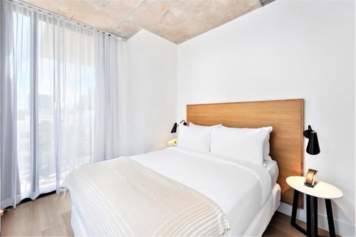 Standard Room Near Miami Massage Therapy MIA 1 Luxury Bookings