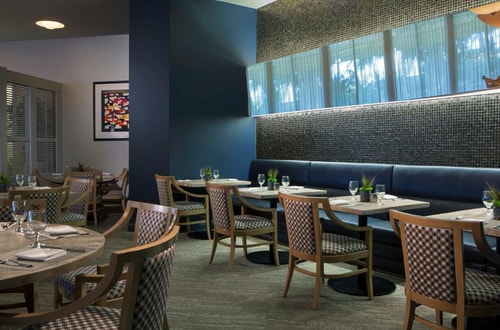 Deluxe Room Near United States Postal Service MIA 5 Luxury Bookings