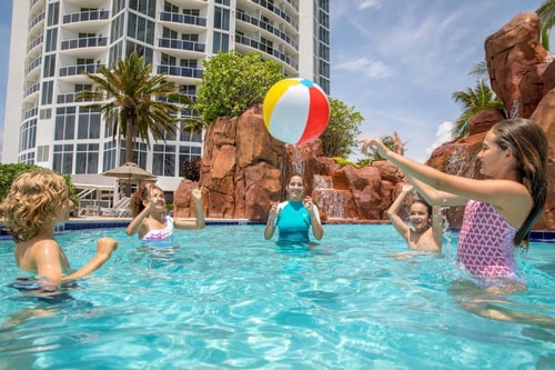 Deluxe Room Near United States Postal Service MIA 11 Luxury Bookings