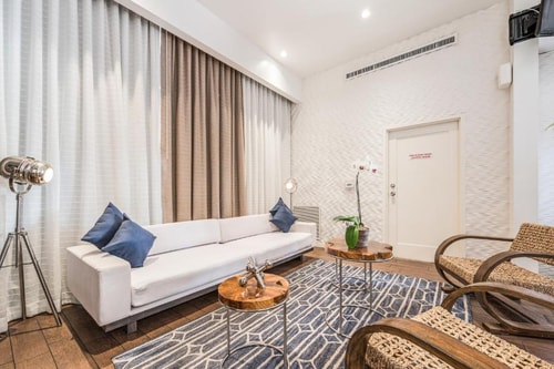 Standard King Room Near Pura Vida MIA 1 Luxury Bookings